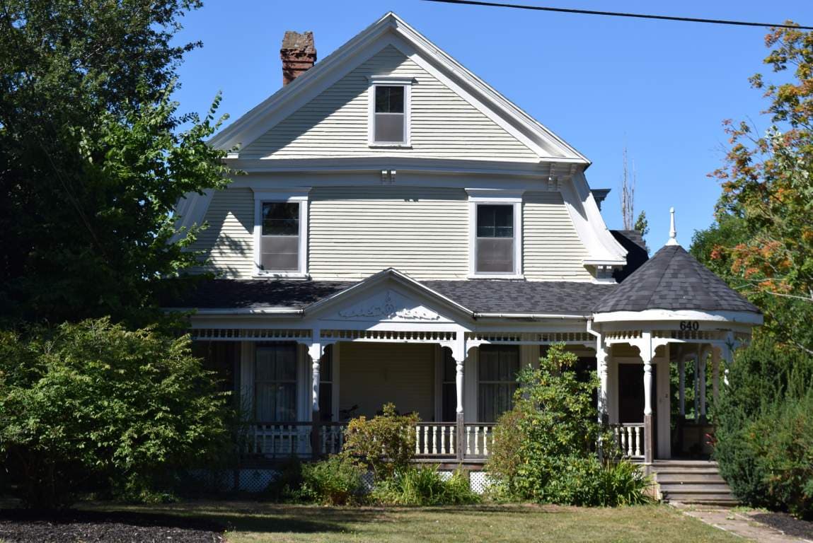 640 Main Street, Wolfville NS – photo 1